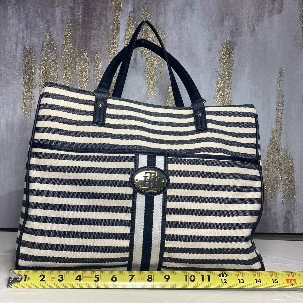 Tommy Hilfiger Black and White Striped Tote ⭐️ - Picture 2 of 7